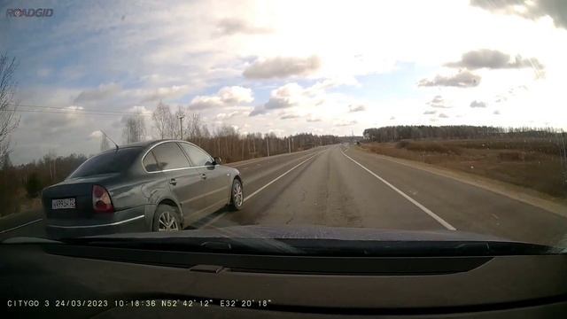 дурной обгоняет по сплошной прямо перед стационарной камерой смотреть онлайн