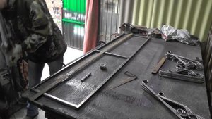 Очень простая и красивая садовая лавочка
