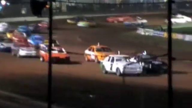 FENDER BENDERS смотреть онлайн