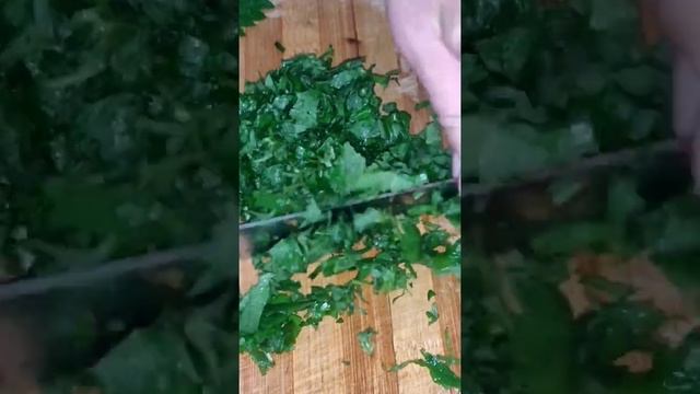 КРАПИВА ВЕСЕННЯЯ ! ОРГАНИЧЕСКИЙ САЛАТ С КРОПИВОЙ.SPRING NETTLE ORGANIC NETTLE SALAD!
