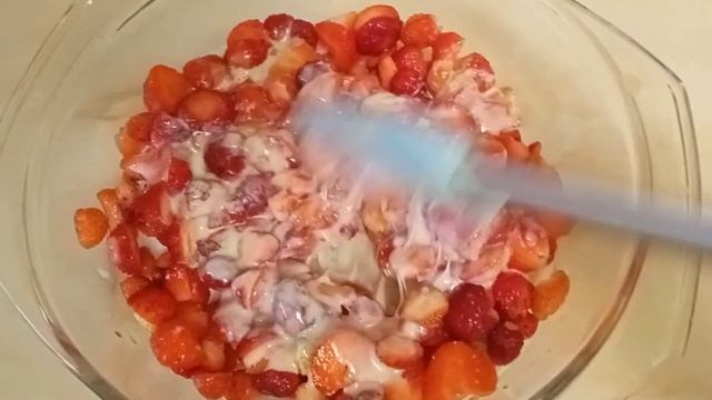 Заморозка дыни, черешни, малины, клубники, смородины, крыжовника. Классная дача. Костанай. смотреть онлайн