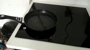 Установил индукционную панель