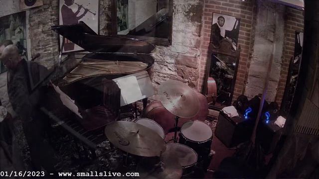 Chris Flory Trio - Live at Mezzrow Jazz Club - 01/16/2022 смотреть онлайн