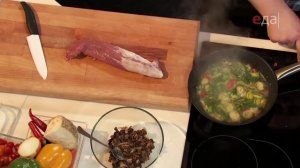 Фаршированная свинина с соусом из порея | Мясо. От филе до фарша