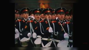 "Кадетский марш", музыка Михаила Кушневского, слова Михаила Кузьмина, исполняет Виктор Щедров.