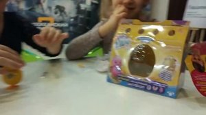 ЗОЛОТОЙ ЦЫПЛЕНОК из Little live pets!!! Распаковка РЕДКОЙ интерактивной игрушки | для детей Умитайм