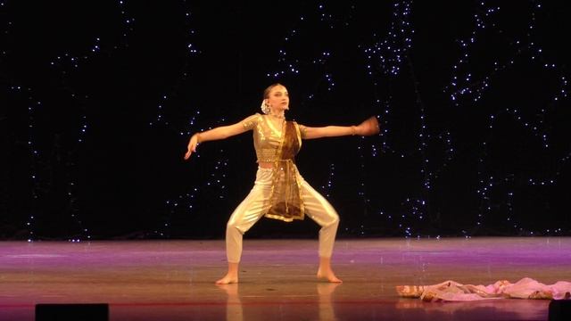 Sofia dance. Популярные танцы в России. Sofia Dance 7273.