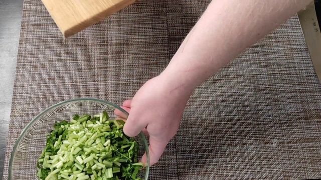 Салат из черемши. Очень вкусный и полезный весенний салат.