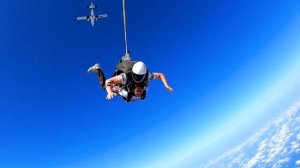 Skydiving in Dubai! Is it worth it?