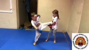 как прокачать ножки детям в каратэ
