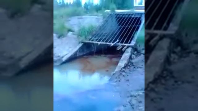 В Твери от ТЭЦ-3 течет мазут смотреть онлайн