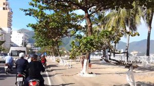 Северный пляж Нячанг, Вьетнам. Дорога и вьетнамские похороны