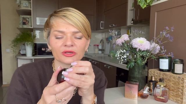 ? Azzaro Wanted Girl By Night осенний винный аромат. Доступно и офигенно! смотреть онлайн