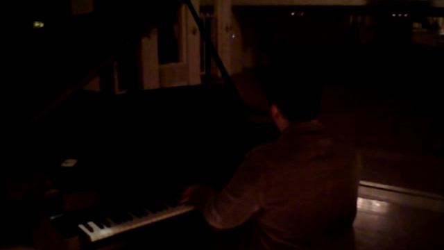 NY Piano Tuner Plays Piano смотреть онлайн