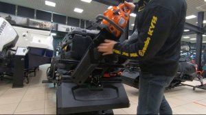 Утилитарный снегоход для охоты с суперширокой гусеницей нарядили для охоты BRP SKANDIC SWT 900 ACE.