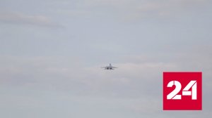 Российский истребитель в воздушном бою сбил вражеский самолет - Россия 24