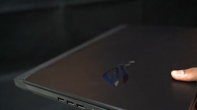 ASUS ROG Strix G17 Unboxing - The GLOWING Gaming Laptop? смотреть онлайн