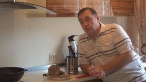 Ветчинница Белобока легко готовит ветчину