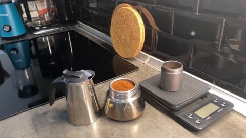 Как приготовить кофе в гейзерной кофеварке или мока