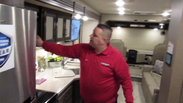 2019 Thor Hurricane 33X NEW FLOORPLAN смотреть онлайн