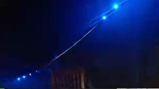 На стримера CS:GO упал потолок смотреть онлайн