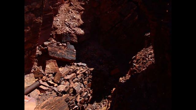 REEDY GOLD MINE ABANDONED AROUND CUE WA 2005 смотреть онлайн