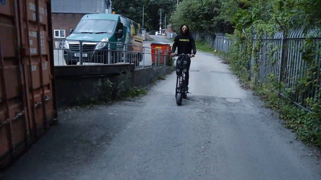 This Scooter is FAST ! YUME X7 Rapid Beast 8000w Dual Motor Scooter Review [TechCheck] смотреть онлайн