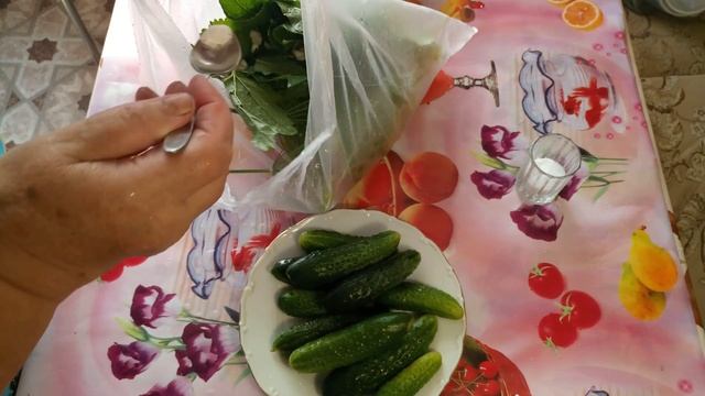 Вкусный оригинальный рецепт засолки малосольных огурцов смотреть онлайн