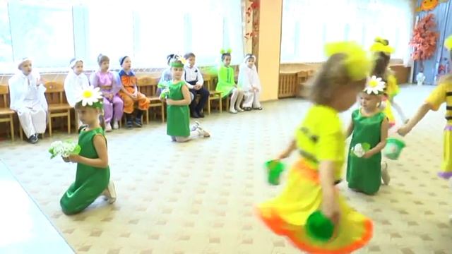 Коломна дс  50 осенняя сказка  Стрекоза и муравей часть 1