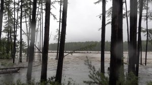 Река Мая Удская уровень воды плюс 6 метров
