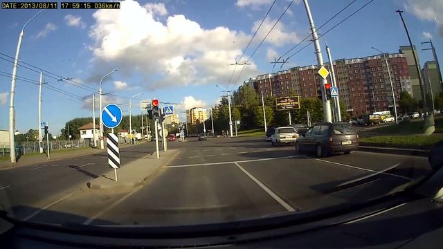 Проезд на красный Ford Mondeo 6142- НА7 (11.08.2013) смотреть онлайн