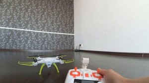 ЛУЧШИЙ КВАДРОКОПТЕР ДЛЯ НАЧИНАЮЩИХ С Wi-Fi КАМЕРОЙ! Распаковка, обзор и тест коптера Syma X5HW