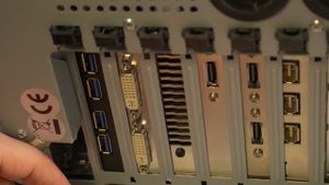 INSTALL A USB3 PCI-E CARD | ADD USB PORTS TO YOUR PC! (MAILIYA PCI-E 4 PORT USB3 CARD)