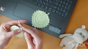 МК -Вяжем осенний листик крючком. Как поделка в садик