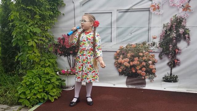 "Звездопад". Дарина Патракова 8 лет . смотреть онлайн