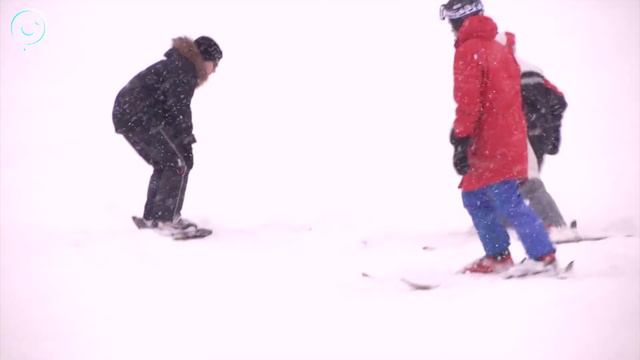 20-летний новосибирец Игорь Мельников, лишившийся зрения ещё в детстве, решил встать на лыжи смотреть онлайн