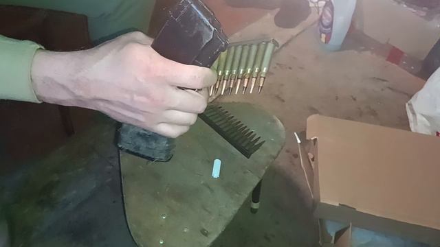 Снаряжение магазинов АК через обойму смотреть онлайн