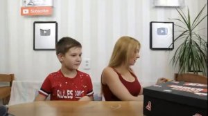 СТРИМ! Челлендж Gamer Box! Неужели ПЛАНШЕТ? Кто вытянет подарки круче? Тима против мамы!