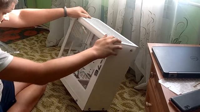 Новый корпус для моего компа! Пора посмотреть так скзать поближе... смотреть онлайн