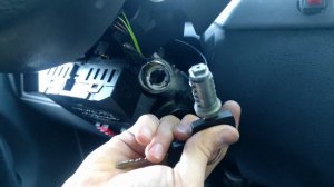 Как достать сломанный ключ из замка зажигания без инструментов Sprinter 95-06 Vito WV Lt