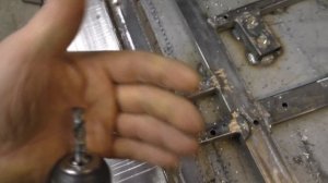 Двойной пол загрунтован на Нива полный кузовной ремонт ч.37