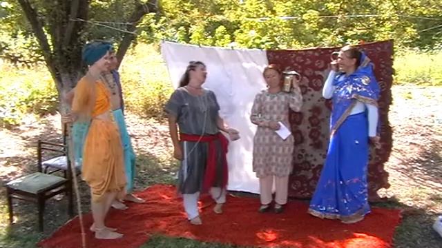 спектакль про Кришну и Балараму