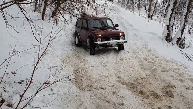 06.01.2019. Нара. Заедет ли Delica на снежную горку? Hilux, Pajero, Subaru и др. (без комментариев) смотреть онлайн