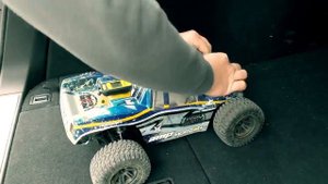 Монстр-трак ECX AMP MT в масштабе 1:10