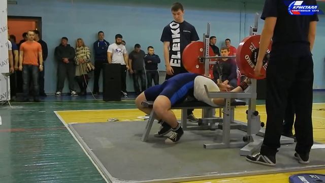 27 декабря 2014. Муха Виталий. 2 подход. Жим 180 кг, в зачет, с.в. 100,55 кг смотреть онлайн