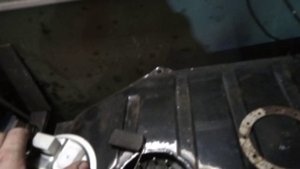 Топливный бак Нива из карбюратора в инжекторный