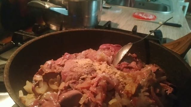 куриная печень с булгуром