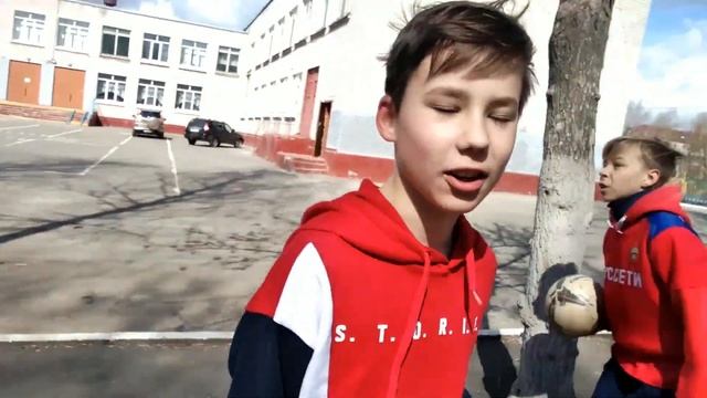 сыграли В ДВОРОВОЙ ФУТБОЛ НА ЖОПУ!/САМЫЙ ЖЕСТКИЙ ДВОРОВОЙ ФУТБОЛ! смотреть онлайн