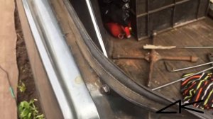 Газовые упоры от ВАЗ 2108 установил на багажник ВАЗ 2115 вместо торсионов багажника.