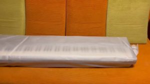 Roland FP-E50 digital piano unboxing